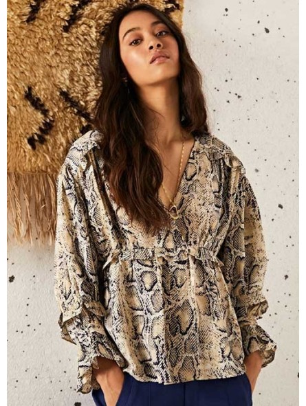 blusa de serpiente